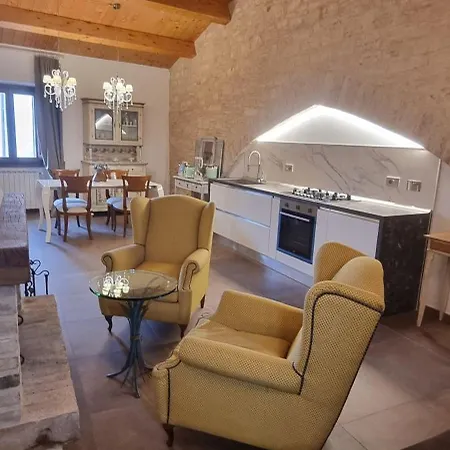 Domus Hispellum Apartment *