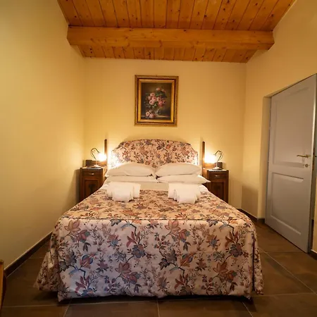 Domus Hispellum * سبيلّو